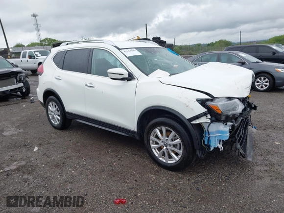 2020 Nissan Rogue S z VIN JN8AT2MVXLW112758, wystawiony jako IAAI lot #42244944 z przebiegiem 31 984 mil mil oraz . Historia ofert i sprzedaży dostępna na DreamBid. Obrazek 1.
