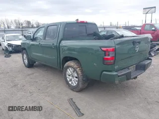 2023 Nissan Frontier Pro-4X z VIN 1N6ED1EK8PN667192, wystawiony jako IAAI lot #41705734 z przebiegiem 67 631 mil mil oraz . Historia ofert i sprzedaży dostępna na DreamBid. Obrazek 3.
