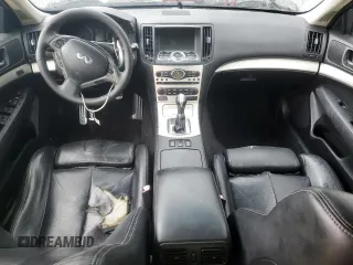 2008 Infiniti G35 Journey z VIN JNKBV61E88M223655, wystawiony jako Copart lot #56632495 z przebiegiem 306 705 mil mil oraz Szkoda całkowita • Salvage title. Historia ofert i sprzedaży dostępna na DreamBid. Obrazek 8.