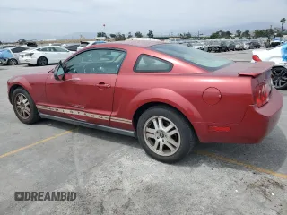 2007 Ford Mustang Deluxe z VIN 1ZVHT80N075308557, wystawiony jako Copart lot #58405905 z przebiegiem 132 271 mil mil oraz Czysty tytuł • Clean title. Historia ofert i sprzedaży dostępna na DreamBid. Obrazek 2.