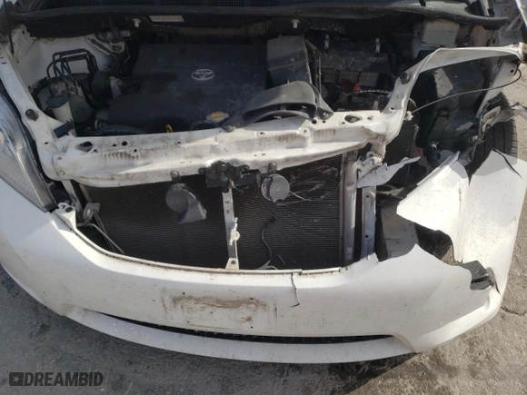 2012 Toyota Sienna XLE AAS with VIN 5TDYK3DC1CS235737, listed as a Copart auction lot 47414415 with 288,446 mi miles and Salvage Title. Bid and sale history available at carsss.com. Image 14.