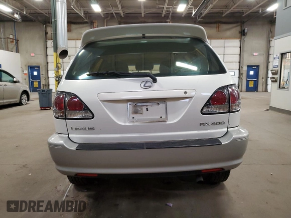 2002 Lexus RX 300 with VIN JTJHF10U220260734, listed as a Copart auction lot 80575794 with 161,218 mi miles and Salvage Title. Bid and sale history available at carsss.com. Image 6.