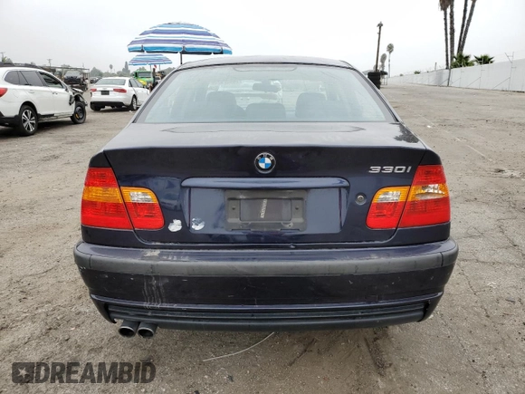 2003 BMW 3 Series 330i with VIN WBAEV53413KM30841, listed as a Copart auction lot 76407924 with 121,102 mi miles and Salvage Title. Bid and sale history available at carsss.com. Image 6.
