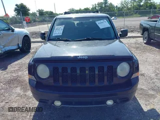 2014 Jeep Patriot Limited z VIN 1C4NJPCB2ED533427, wystawiony jako IAAI lot #42456778 z przebiegiem 120 649 mil mil oraz . Historia ofert i sprzedaży dostępna na DreamBid. Obrazek 12.