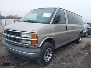 2002 Chevrolet Express Van with VIN 1GAHG39R321146397, listed as a IAAI auction lot 41701980 with 1 mi miles. Bid and sale history available at carsss.com. Image 2.