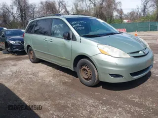 2009 Toyota Sienna CE with VIN 5TDZK23C39S276508, listed as a IAAI auction lot 41971795 with 187,182 mi miles. Bid and sale history available at carsss.com. Image 1.
