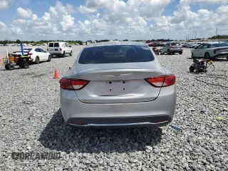 2015 Chrysler 200 Limited z VIN 1C3CCCAB4FN628715, wystawiony jako Copart lot #60453365 z przebiegiem 191 046 mil mil oraz Szkoda całkowita • Salvage title. Historia ofert i sprzedaży dostępna na DreamBid. Obrazek 6.