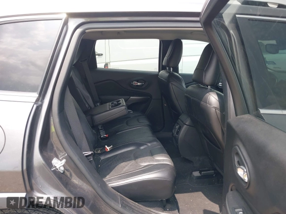 2021 Jeep Cherokee Latitude Lux with VIN 1C4PJLMX7MD150593, listed as a IAAI auction lot 42066825 with Not provided miles and . Bid and sale history available at DreamBid. Image 8.
