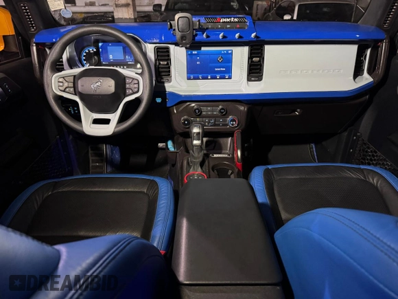 2022 Ford Bronco with VIN 1FMDE5DH4NLA79044, listed as a Copart auction lot 87172704 with 21,281 mi miles and Clean Title. Bid and sale history available at DreamBid. Image 9.