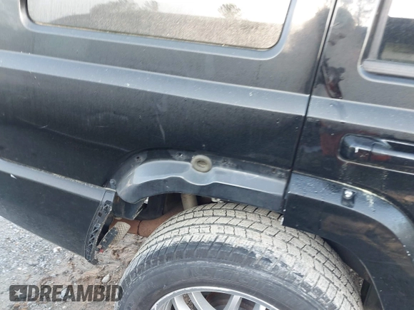 2006 Jeep Commander Limited с VIN 1J8HG58266C276460, выставлен на аукционе IAAI как лот 41919899 с пробегом 216 785 миль миль и . История ставок и продаж доступна на DreamBid. Изображение 13.