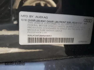 2017 Audi A8 Sport z VIN WAU43AFD8HN008951, wystawiony jako Copart lot #61066193 z przebiegiem Nie podano mil oraz Nie do naprawy • Non repairable. Historia ofert i sprzedaży dostępna na DreamBid. Obrazek 12.