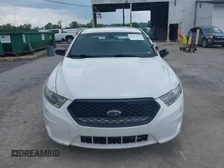 2013 Ford Police Interceptor z VIN 1FAHP2MK9DG199882, wystawiony jako IAAI lot #42451853 z przebiegiem 119 371 mil mil oraz . Historia ofert i sprzedaży dostępna na DreamBid. Obrazek 12.