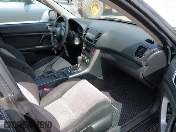 2005 Subaru Legacy Outback z VIN 4S4BP61C457364416, wystawiony jako IAAI lot #42150572 z przebiegiem 185 980 mil mil oraz . Historia ofert i sprzedaży dostępna na DreamBid. Obrazek 5.