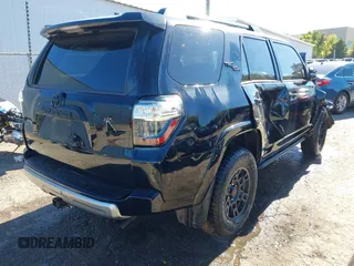 2022 Toyota 4Runner TRD Off Road Premium z VIN JTERU5JR1N6043333, wystawiony jako IAAI lot #40765680 z przebiegiem 65 654 mil mil oraz . Historia ofert i sprzedaży dostępna na DreamBid. Obrazek 4.