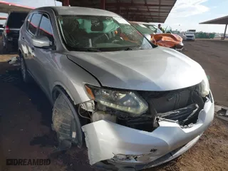 2015 Nissan Rogue SV with VIN KNMAT2MT8FP590279, listed as a IAAI auction lot 41197773 with 114,821 mi miles. Bid and sale history available at carsss.com. Image 1.