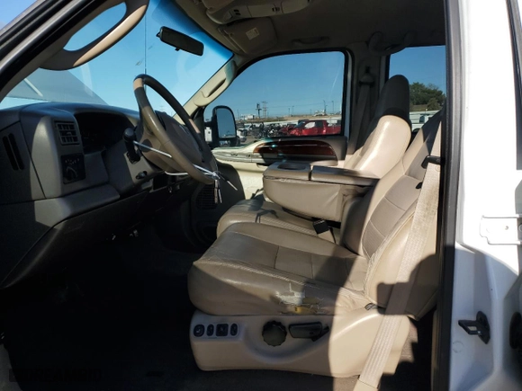 2003 Ford Super Duty F-250 XL with VIN 1FTNW21S43EA91023, listed as a Copart auction lot 45755225 with 247,284 mi miles and Salvage Title. Bid and sale history available at carsss.com. Image 7.