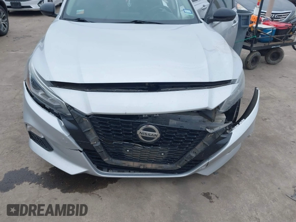 2020 Nissan Altima 2.5 SR with VIN 1N4BL4CV7LC203443, listed as a IAAI auction lot 41609125 with 78,195 mi miles. Bid and sale history available at carsss.com. Image 6.