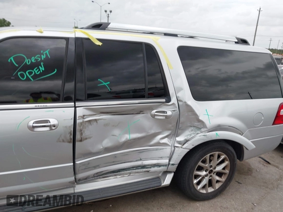 2017 Ford Expedition Max Limited z VIN 1FMJK1KT9HEA70294, wystawiony jako IAAI lot #42171573 z przebiegiem 181 034 mil mil oraz . Historia ofert i sprzedaży dostępna na DreamBid. Obrazek 6.