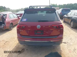 2018 Volkswagen Tiguan SEL with VIN 3VV3B7AX9JM054814, listed as a IAAI auction lot 42394400 with 92,160 mi miles and . Bid and sale history available at DreamBid. Image 16.