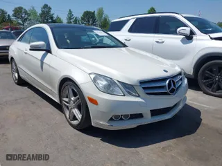 2011 Mercedes-Benz E-Class E 350 with VIN WDDKJ5GB8BF076503, listed as a IAAI auction lot 42038949 with 183,181 mi miles. Bid and sale history available at carsss.com. Image 1.
