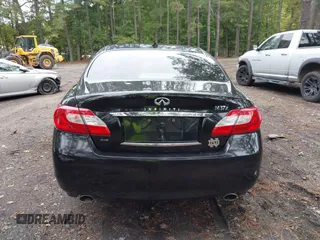 2011 Infiniti M37 with VIN JN1BY1AR5BM374686, listed as a IAAI auction lot 40399732 with 208,337 mi miles. Bid and sale history available at carsss.com. Image 15.