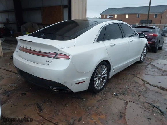 2013 Lincoln MKZ with VIN 3LN6L2GK9DR803573, listed as a IAAI auction lot 41726587 with 177,702 mi miles. Bid and sale history available at carsss.com. Image 4.