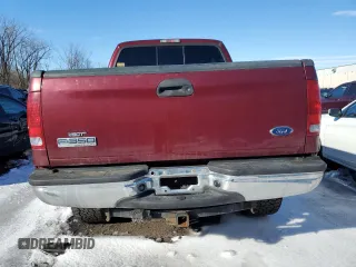 2006 Ford F-350 XL with VIN 1FTWX31P36ED02798, listed as a Copart auction lot 45645055 with 116,673 mi miles and Salvage title. Bid and sale history available at DreamBid. Image 6.