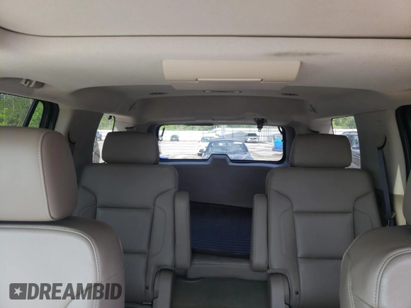 2017 Chevrolet Tahoe LT z VIN 1GNSCBKC2HR135238, wystawiony jako Copart lot #52666245 z przebiegiem 38 524 mil mil oraz Szkoda całkowita • Salvage title. Historia ofert i sprzedaży dostępna na DreamBid. Obrazek 10.
