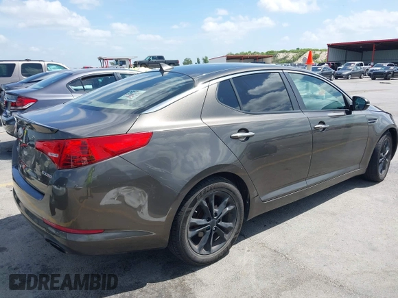 2013 Kia Optima EX с VIN 5XXGN4A78DG151742, выставлен на аукционе IAAI как лот 42631875 с пробегом 112 677 миль миль и . История ставок и продаж доступна на DreamBid. Изображение 4.