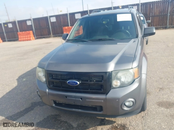 2011 Ford Escape XLT with VIN 1FMCU9D78BKC39019, listed as a IAAI auction lot 41903813 with 226,401 mi miles. Bid and sale history available at carsss.com. Image 12.