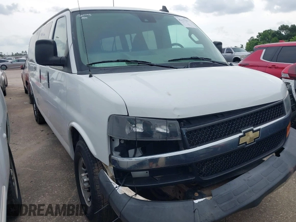 2019 Chevrolet Express Passenger LT z VIN 1GAZGPFG3K1364936, wystawiony jako IAAI lot #42137561 z przebiegiem 33 624 mil mil oraz . Historia ofert i sprzedaży dostępna na DreamBid. Obrazek 1.