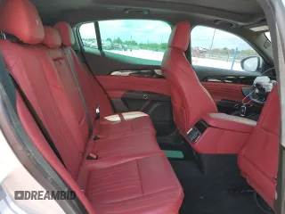 2023 Maserati Grecale Modena z VIN ZN682AVM3P7407857, wystawiony jako Copart lot #51451125 z przebiegiem Nie podano mil oraz Nie do naprawy. Historia ofert i sprzedaży dostępna na DreamBid. Obrazek 11.