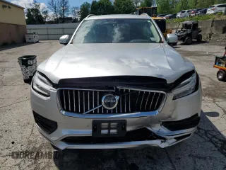 2020 Volvo XC90 Momentum z VIN YV4102PK3L1571551, wystawiony jako Copart lot #57989225 z przebiegiem 48 633 mil mil oraz Szkoda całkowita • Salvage title. Historia ofert i sprzedaży dostępna na DreamBid. Obrazek 5.