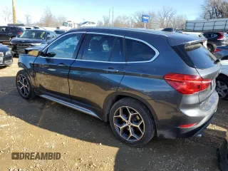 2019 BMW X1 xDrive28i with VIN WBXHT3C55K3H36118, listed as a Copart auction lot 38463093 with 30,487 mi miles. Bid and sale history available at carsss.com. Image 2.