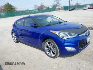 2013 Hyundai Veloster w/Black Int z VIN KMHTC6AD9DU164477, wystawiony jako IAAI lot #41760658 z przebiegiem 83 107 mil mil oraz . Historia ofert i sprzedaży dostępna na DreamBid. Obrazek 1.