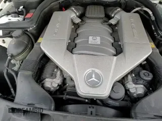 2012 Mercedes-Benz C 63 AMG z VIN WDDGJ7HB1CF807841, wystawiony jako Copart lot #84565484 z przebiegiem 91 082 mil mil oraz Szkoda całkowita • Salvage title. Historia ofert i sprzedaży dostępna na DreamBid. Obrazek 14.