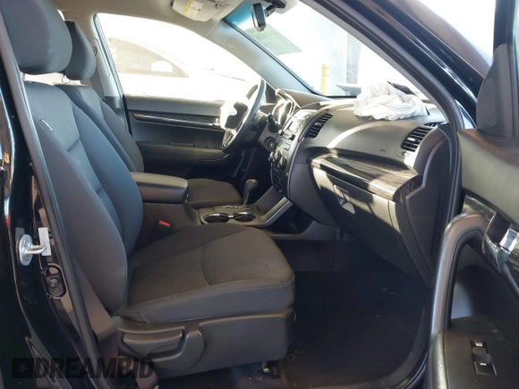 2011 Kia Sorento LX with VIN 5XYKT3A15BG128708, listed as a IAAI auction lot 41436028 with 103,450 mi miles and . Bid and sale history available at carsss.com. Image 5.