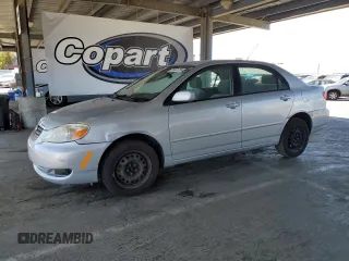 2005 Toyota Corolla CE z VIN JTDBR32E052060896, wystawiony jako Copart lot #61461735 z przebiegiem 211 284 mil mil oraz Czysty tytuł • Clean title. Historia ofert i sprzedaży dostępna na DreamBid. Obrazek 1.
