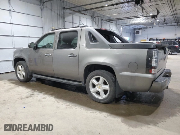2008 Chevrolet Avalanche LT w/3LT with VIN 3GNFK12388G279813, listed as a Copart auction lot 41590555 with 333,711 mi miles and Clean Title. Bid and sale history available at carsss.com. Image 2.