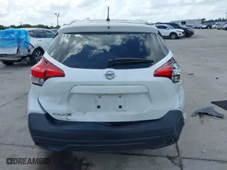 2019 Nissan Kicks SV with VIN 3N1CP5CUXKL518775, listed as a IAAI auction lot 41935426 with 37,822 mi miles. Bid and sale history available at carsss.com. Image 17.
