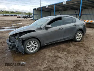 2013 Mazda 3 i Touring z VIN JM1BL1VP9D1824154, wystawiony jako Copart lot #56378585 z przebiegiem Nie podano mil oraz Szkoda całkowita • Salvage title. Historia ofert i sprzedaży dostępna na DreamBid. Obrazek 1.