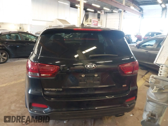 2019 Kia Sorento LX with VIN 5XYPGDA32KG511068, listed as a IAAI auction lot 41682042 with 111,148 mi miles. Bid and sale history available at carsss.com. Image 15.