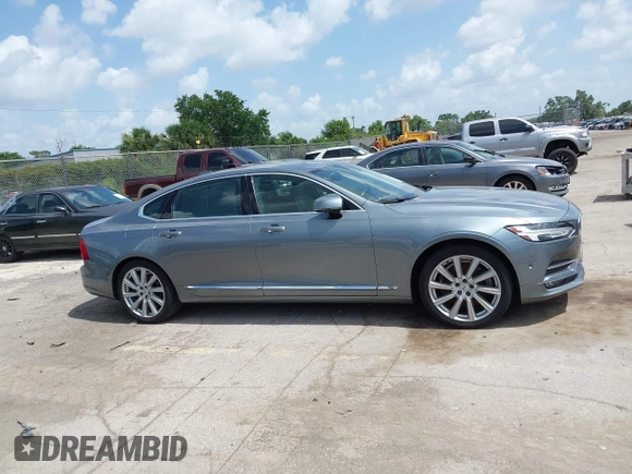2018 Volvo S90 Inscription с VIN LVY992ML9JP008239, выставлен на аукционе IAAI как лот 42452758 с пробегом Не указан миль и . История ставок и продаж доступна на DreamBid. Изображение 12.