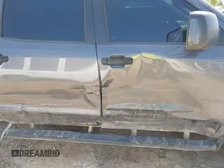 2018 Toyota Tundra SR5 z VIN 5TFEY5F10JX242131, wystawiony jako IAAI lot #41977889 z przebiegiem 178 913 mil mil oraz . Historia ofert i sprzedaży dostępna na DreamBid. Obrazek 13.