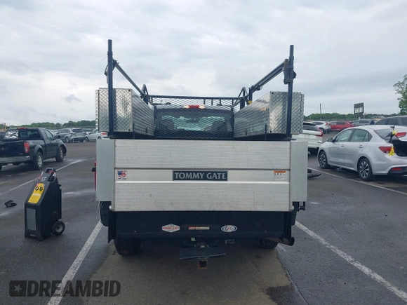 2022 Ford F-250 XL z VIN 1FTBF2A66NEG45011, wystawiony jako IAAI lot #42244779 z przebiegiem 64 524 mil mil oraz . Historia ofert i sprzedaży dostępna na DreamBid. Obrazek 16.