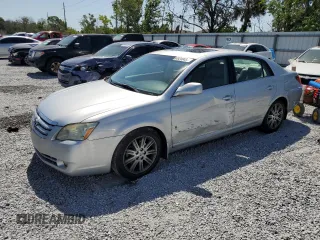 2005 Toyota Avalon XL z VIN 4T1BK36B75U030377, wystawiony jako Copart lot #54824645 z przebiegiem 329 854 mil mil oraz Szkoda całkowita • Salvage title. Historia ofert i sprzedaży dostępna na DreamBid. Obrazek 1.