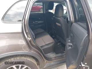 2018 Mitsubishi Outlander ES z VIN JA4AP3AU6JZ006542, wystawiony jako IAAI lot #42253505 z przebiegiem 109 722 mil mil oraz . Historia ofert i sprzedaży dostępna na DreamBid. Obrazek 8.