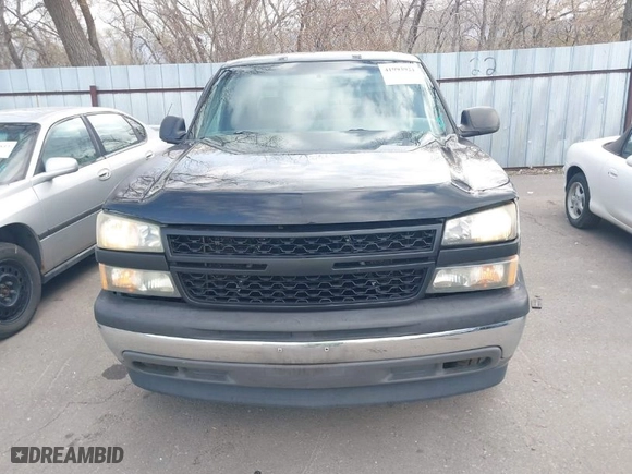 2007 Chevrolet Silverado 1500 Classic LT1 with VIN 2GCEK13Z771158544, listed as a IAAI auction lot 41993921 with 210,234 mi miles. Bid and sale history available at carsss.com. Image 6.
