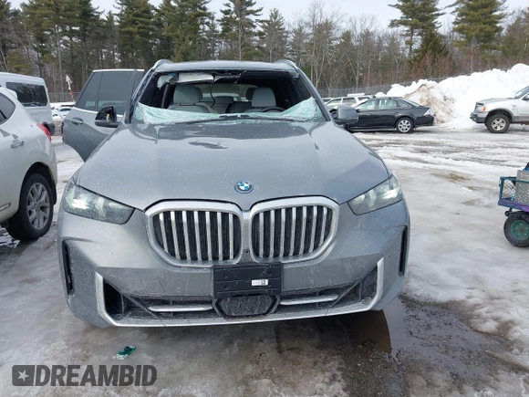 2024 BMW X5 xDrive50e with VIN 5UX43EU05R9S32424, listed as a IAAI auction lot 41622605 with 24,586 mi miles. Bid and sale history available at carsss.com. Image 12.