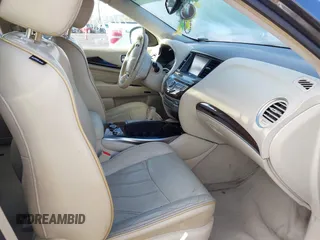 2013 Infiniti JX35 with VIN 5N1AL0MM4DC303338, listed as a IAAI auction lot 41961761 with 170,572 mi miles. Bid and sale history available at carsss.com. Image 5.
